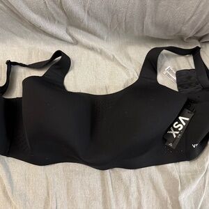 Featherweight Max™ Sports Bra